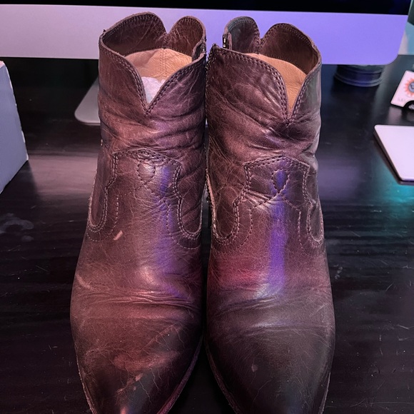 Frye distressed leather ankle boots - Picture 10 of 14